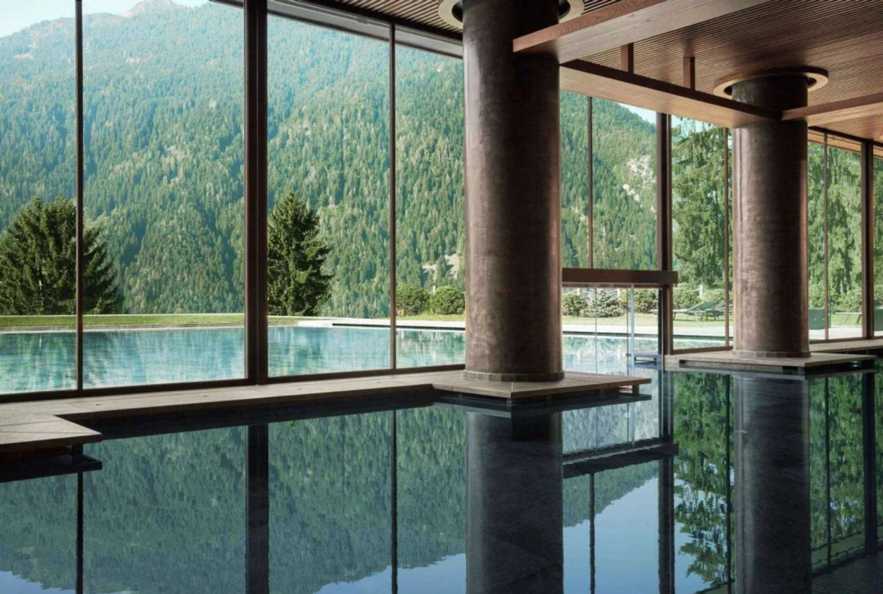 Lefay Resort & SPA Dolomiti indoor outdoor pool